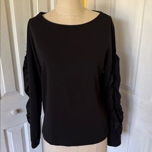 Banana Republic Crepe ruffle sleeve top size S